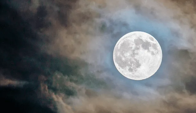 La superluna azul o superluna de esturión se apreciará mañana lunes 19 de agosto en Sudamérica. Foto: Sortir a Paris