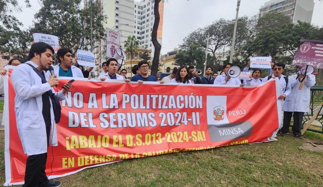 Protesta. Los egresados de Medicina de varias universidades están en contra de que el Minsa “politice” el examen.