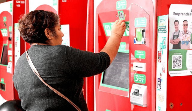 Recarga de tarjetas actualmente se hace en módulos o máquinas de tarjetas. Foto: Andina