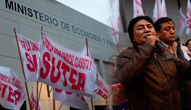 Sutep llegó al MEF por huelga de hambre. Foto: composición LR/Sutep