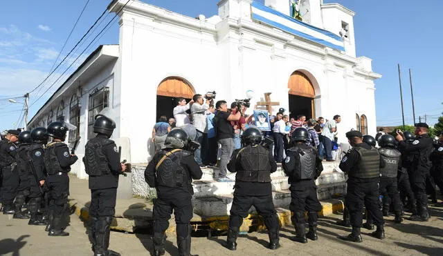 Decenas de iglesias permanecen cerradas por los ataques del Gobierno. Foto: AFP