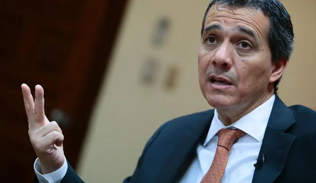 El economista señala la urgencia de una consolidación fiscal. Foto: Andina / Carlos Lezama.