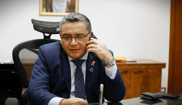 Caro & Asociados asumirá la defensa legal del ministro en dos investigaciones que hay en su contra. | Foto: Carlos Contreras / La República.