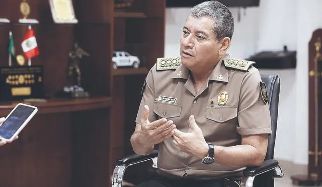 Jorge Angulo se mostró satisfecho por su regreso a la actividad policial. Foto: La República