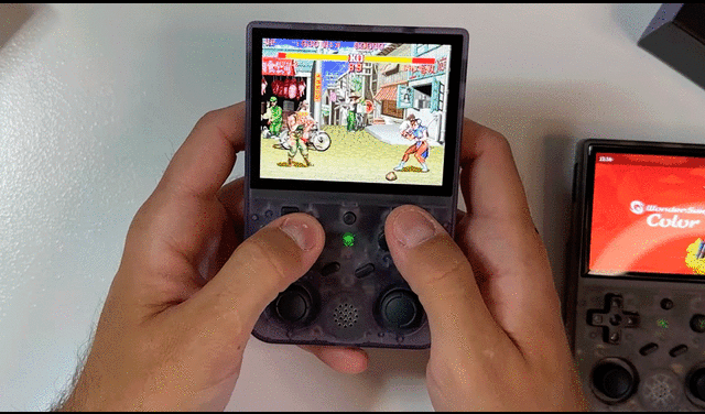 La consola china tiene un enorme parecido a la Game Boy de Nintendo. Foto: captura de YouTube/ Techcravers