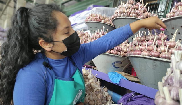 El alza en el precio del ajo fue determinante durante agosto. Foto: Empresa Municipal de Mercados