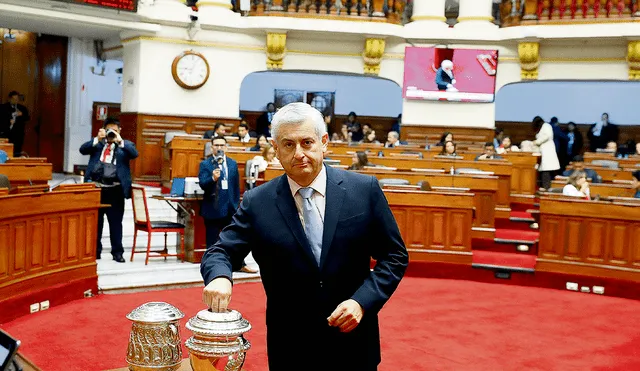 Juan Carlos Lizarzaburu ingresó al Congreso en la lista de Fuerza Popular, como representante de los peruanos en el extranjero. Foto: Congreso