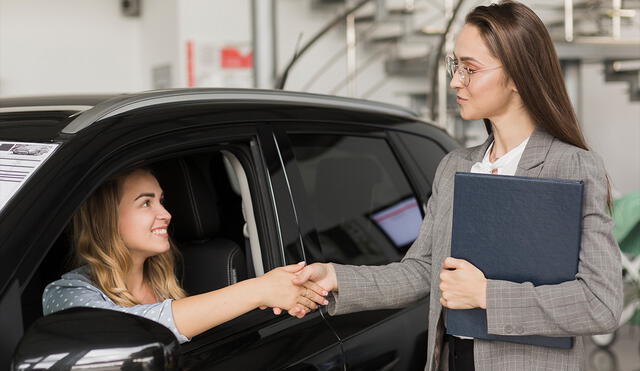 El Departamento de Transporte de Texas anunció una medida que cambiará el registro vehicular. Foto: Freepik