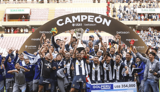 Alianza Lima logró el campeonato del 2021 en el regreso de Jefferson Farfán. Foto: Liga 1