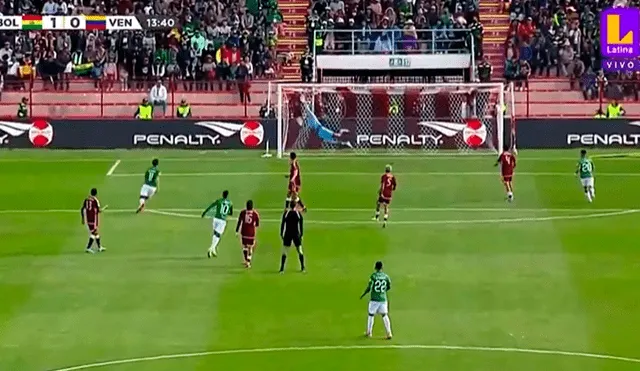 Bolivia venía siendo superior en estos primeros minuto ante Venezuela. Foto: captura de Latina