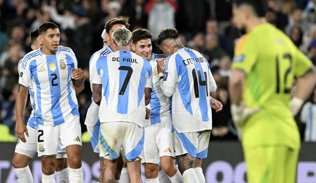 Argentina y Chile se enfrentaron en el Estadio Monumental de Buenos Aires. Foto: AFP