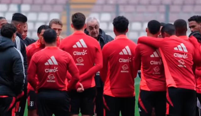 Jorge Fossati no podrá dirigir este partido de eliminatorias por una sanción de la Conmebol. Foto: captura de FPF