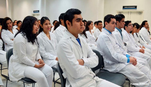 Nuevos profesionales de la medicina serán incluidos para el Serums. Foto: La República