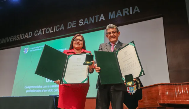 Reconocimiento a una noble acción por la educación. Fuente: Difusión