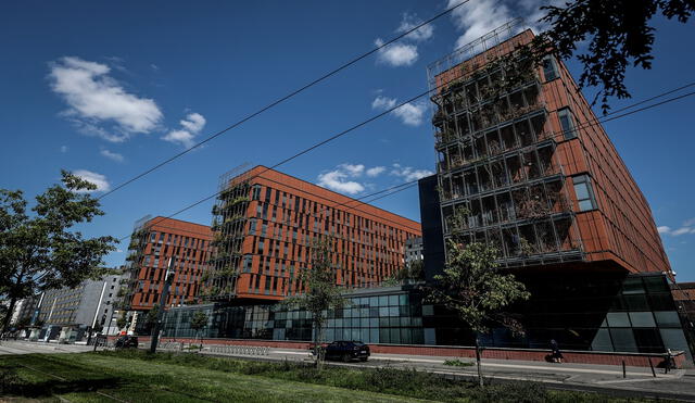 Vista general del edificio de la Oficina Nacional Antifraude de Francia, donde estuvo detenido Pavel Durov. Fotografía: AFP