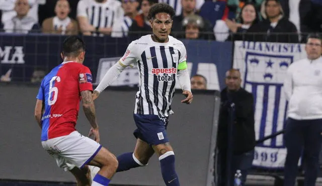 Paolo Guerrero regresó a Alianza Lima después de 22 años. Foto: La República/Luis Jiménez