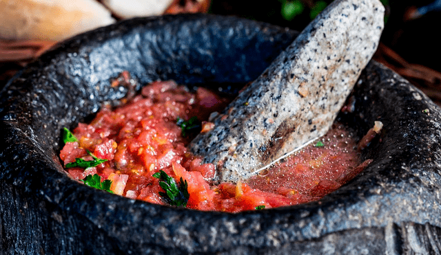 Esta salsa representativa de América Latina está compuesta por una mezcla ahumada y picante. Foto: DUNA.