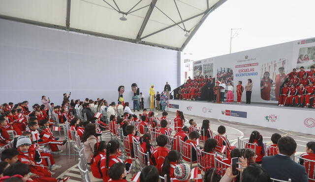 Ayer se inauguró la 14 Escuela Bicentenario en Los Olivos. Esto permitirá continuar con la construcción de más escuelas.