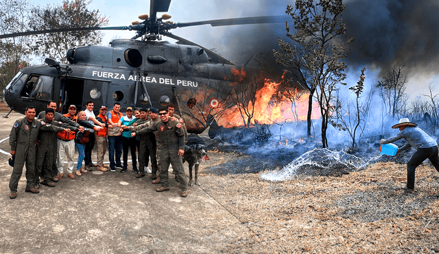 Varios países, como Perú, están ayudando en la lucha contra los incendios en América Latina. Foto: Composición LR/Gerson Cardoso/AFP/Fuerza Aérea del Perú