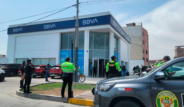 Asalto en BBVA. Foto: LR