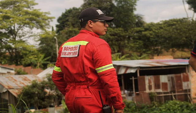 Subteniente de bomberos de Iquitos, José Luis Orbe. Allí han detenido incendios que se acercaban a zonas pobladas. Foto: Difusión.