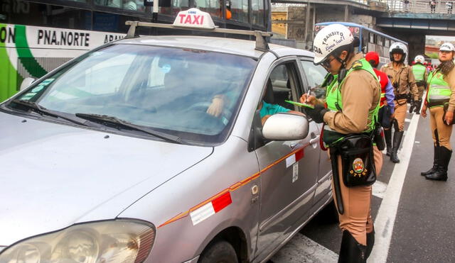 En Perú, más de 30.000 infracciones por falta de licencia se registran anualmente, reflejando la necesidad de mayor conciencia sobre la normativa de tránsito. Foto: gob.pe