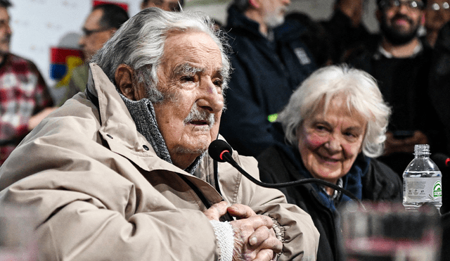 Cabe recordar que el expresidente atravesó por una intervención quirúrgica el pasado 7 de septiembre. Foto: AFP.