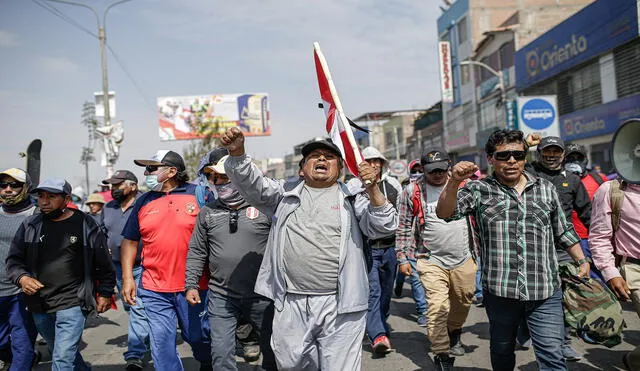 La excongresista afirma que la izquierda no ha sabido entender a los sectores que salieron a protestar contra Boluarte y el Congreso. Fotografía: La República.