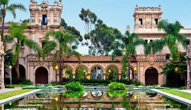 Ese parque californiano es un destino totalmente atractivo y colorido para los diversos extranjeros. Foto: Composición LR