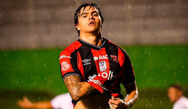 Alajuelense le dio vuelta a Comunicaciones en el segundo tiempo. Foto: X/Alajuelense