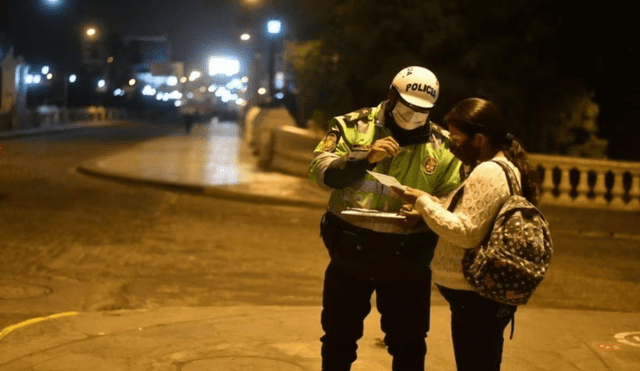 Ministro del Interior aseguró que se evalúa el toque de queda en Lima y Callao. Foto: Composición LR