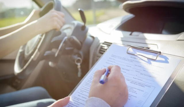 En California, los residentes pueden comenzar el proceso para obtener su licencia de conducir a partir de los 16 años, pero los menores de 18 deben completar un curso de educación vial antes de presentar el examen del DMV. Foto: TMC