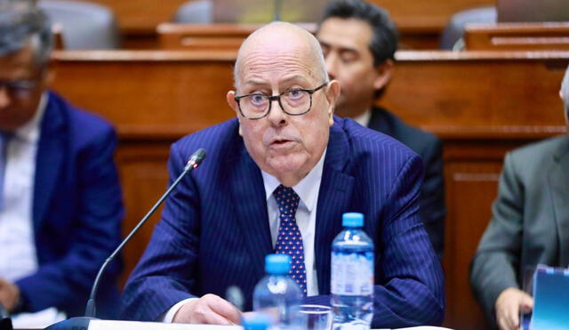 Julio Velarde sostuvo que el déficit fiscal acumulado en los últimos 12 meses es "bastante alto" en nuestro país. Foto: Congreso