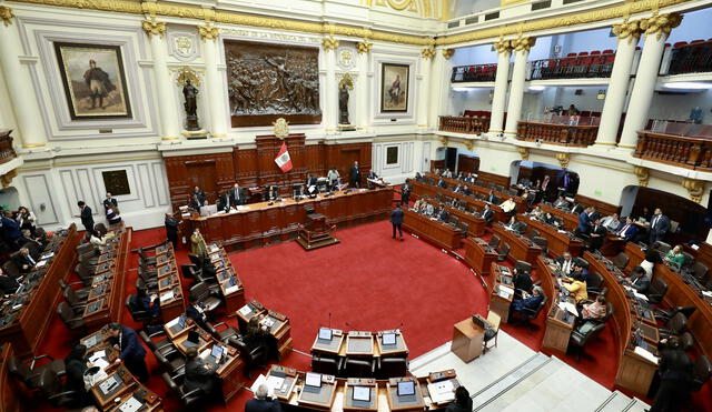 La propuesta nació del fujimorismo y fue apoyada por sus bancadas satélites. Foto: Congreso