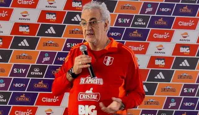 Jorge Fossati habló sobre Renato Tapia durante conferencia de prensa en la Videna. Foto: Grace Mora / URPI-LR