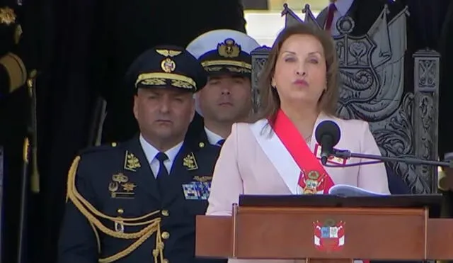 Dina Boluarte en el homenaje del Combate de Angamos