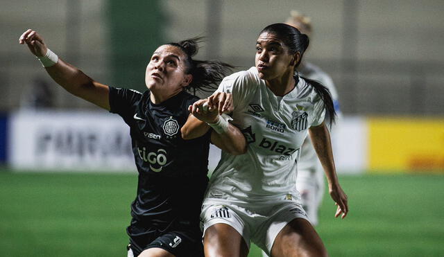 El club franjeado y Santos llegaban a este partido con 6 puntos cada uno. Con el triunfo, las brasileñas suman 9 unidades. Foto: Olimpia femenino