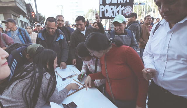 Ciro Silva, promotor de la revocatoria del alcalde de Lima, dijo que han tenido muchas dificultades para conseguir el 25% de firmas.