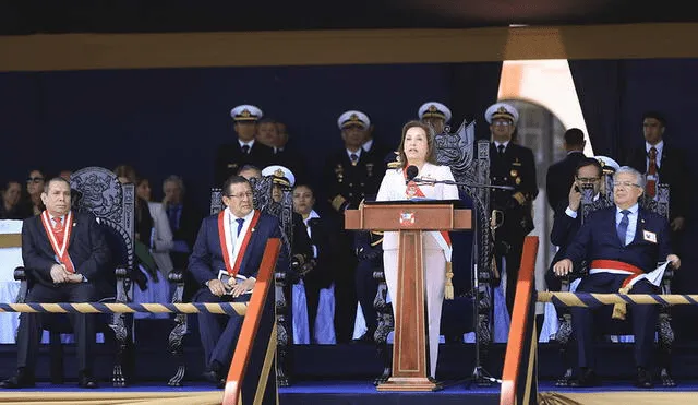 Dina Boluarte en la conmemoración del Combate de Angamos y el aniversario de la Marina. Foto: Presidencia. Dina Boluarte en la conmemoración del Combate de Angamos y el aniversario de la Marina. Foto: Presidencia.