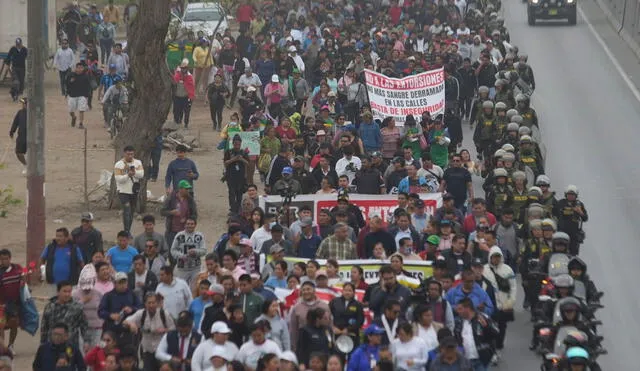 Gran multitud asiste al paro de transporte del 10 de octubre. Foto: Marco Cotrina