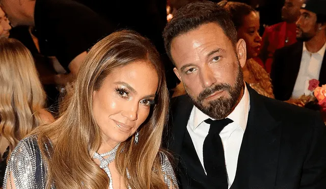 Jennifer Lopez y Ben Affleck. Hoy en caminos separados, fueron una de las parejas más populares de Hollywood. Foto: AFP