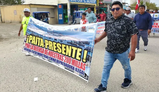 Ante el ingreso ilegal  de flotas foráneas al mar peruano,  los pescadores vienen realizando  protestas en diversas partes del país. Foto: difusión