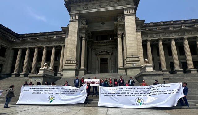 Jueces protesta contra el Congreso