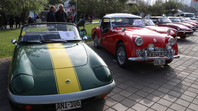 Autos clásicos británicos.