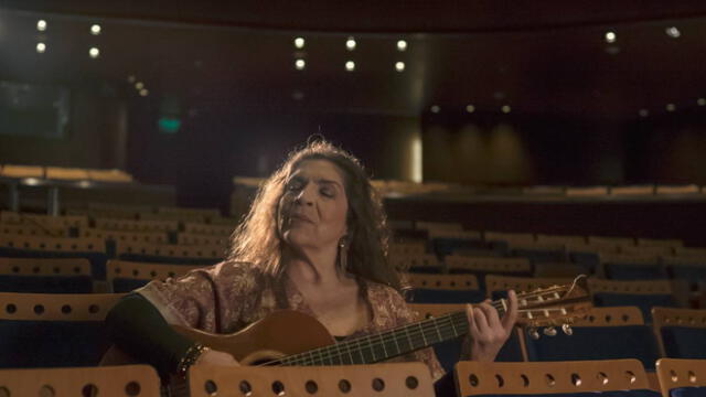 Cantante y músico peruana Lourdes Carhuas tiene cuatro décadas dedicada a la música. Foto: difusión