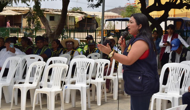 Los asistentes aprendieron sobre las funciones del Poder Judicial, delitos relacionados con la asistencia familiar y la violencia.