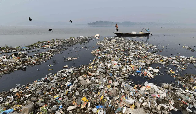 El país vierte más de 1 millón de toneladas de plástico al océano cada año, lo que representa el 8% de la contaminación plástica global. Foto: RTVE