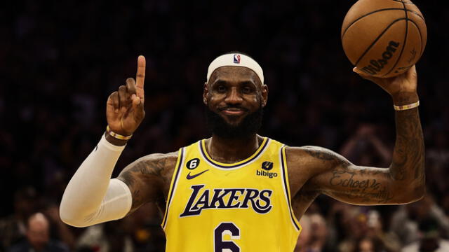 La NBA es una de las ligas más influyentes e importantes a nivel mundial. Foto: Composición LR/RTVE