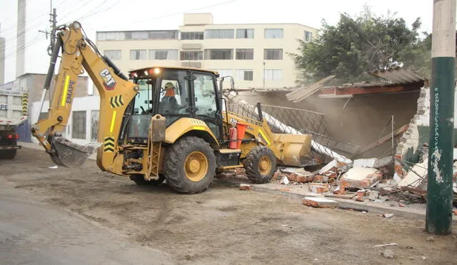 Los trabajos de recuperación de espacios por donde se ampliará la Vía Expresa apenas se han iniciado.