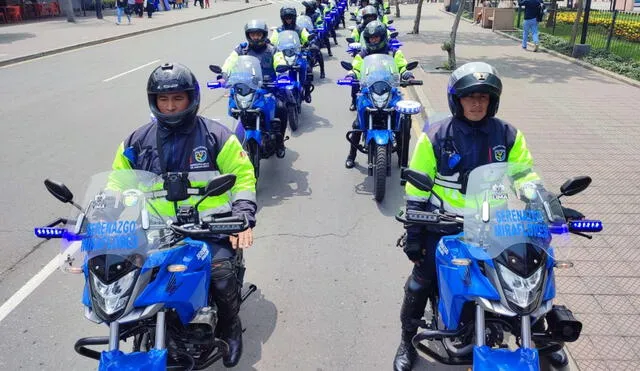 El alcalde de Miraflores alerta sobre la escasez de serenos con licencia para conducir, lo que complica el uso efectivo de las motos asignadas. Foto: Municipalidad de Miraflores